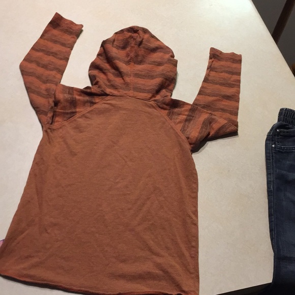 🚀Charlie Rocket size 4- long sleeve hooded orange - Picture 3 of 4